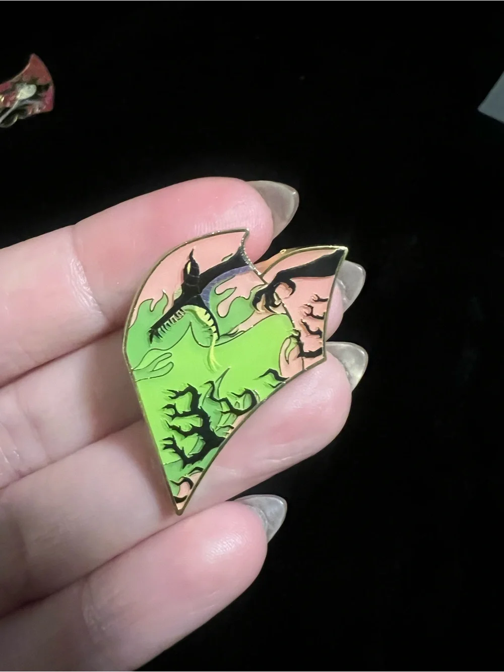 Loungefly Sleeping beauty Rose puzzle  Mystery Enamel Pin in
